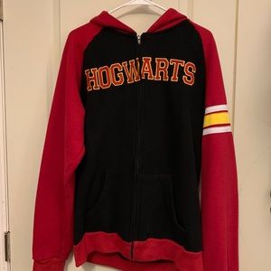 NWT Hogwarts Sweatshirt